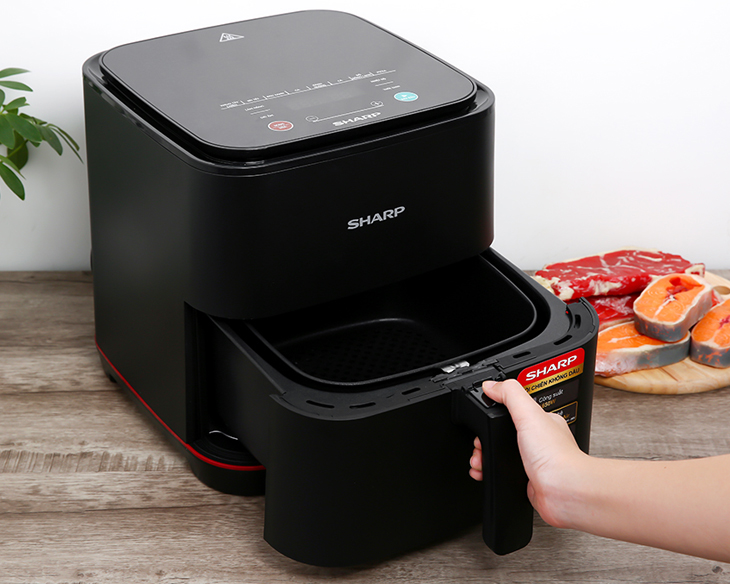 Nồi chiên không dầu Sharp KF-AF70EV-BK 7 lít - góc nhìn 3